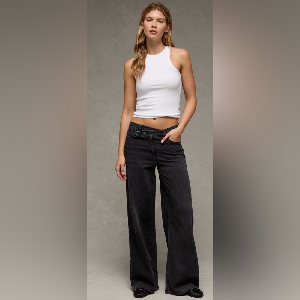 ▪️AE Dreamy Drape Strigid Low-Rise Ultra Wide Leg Jean▪️